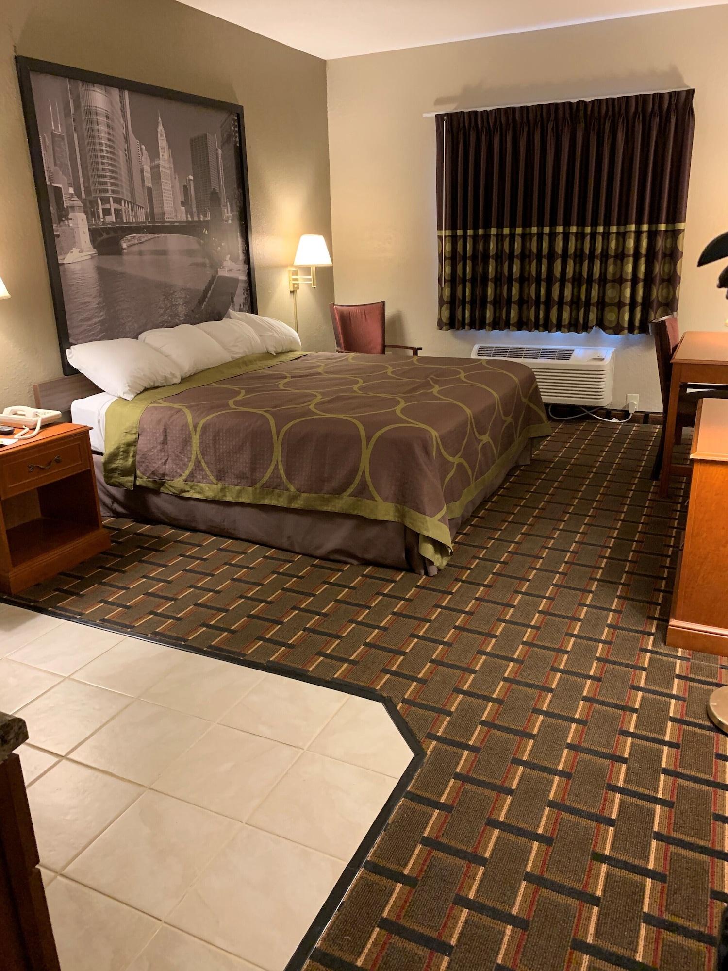Super 8 By Wyndham Valparaiso Eksteriør billede