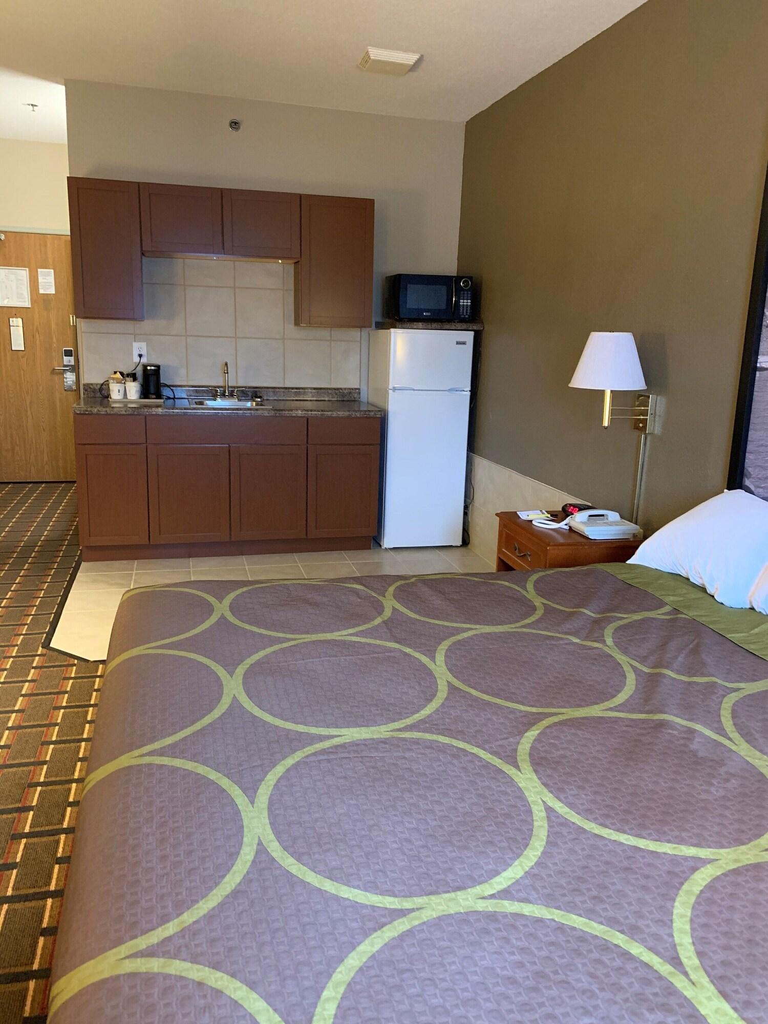 Super 8 By Wyndham Valparaiso Eksteriør billede
